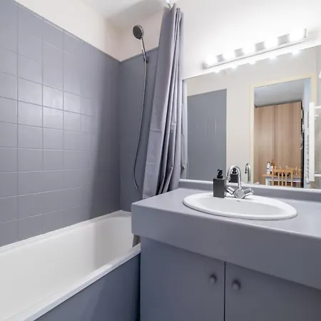 Cosy 2-room Flat - Train Station - Center Nice
